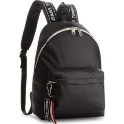 Plecak TOMMY JEANS - Logo Bac AU0AU00160 002. Czarne plecaki damskie Tommy Jeans, z jeansu. Za 449.00 zł.