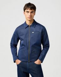 WRANGLER MĘSKA KURTKA WRANGLER RODEO UTILITY JACKET NAVY 112362653. Niebieskie płaszcze męskie Wrangler, m, bez wzorów, bez kaptura. Za 239.99 zł.