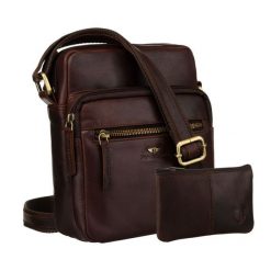 Skórzana, brązowa torebka męska zawieszona na pasku. W zestawie saszetka na klucze PTN 710E-OPU Peterson. Brązowe saszetki męskie Peterson, ze skóry, eleganckie, małe. Za 169.99 zł.