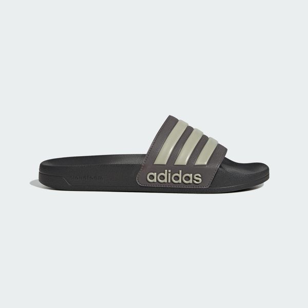Klapki męskie basenowe Adidas ADILETTE. Białe klapki damskie Adidas, z materiału, klasyczne. Za 119.00 zł.