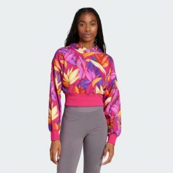 Bluza z kapturem adidas x FARM. Czerwone bluzy sportowe damskie Adidas, m, bez wzorów, z kapturem, na fitness i siłownię. Za 329.00 zł.
