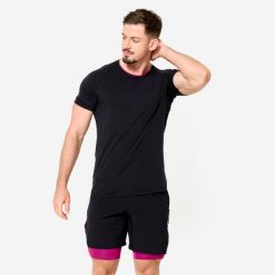 Koszulka fitness męska Domyos 900 krótki rękaw. Czarne koszulki sportowe męskie DOMYOS, l, bez wzorów, z materiału, bez kołnierzyka, bez ramiączek, na fitness i siłownię. W wyprzedaży za 69.99 zł.