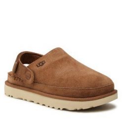 Klapki Ugg. Brązowe klapki damskie UGG, bez wzorów, bez obcasa. Za 589.99 zł.
