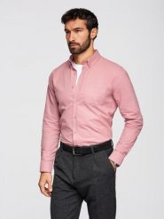 Męska koszula bawełniana REGULAR FIT z kieszenią - różowa V3 - Rozmiar: S. Czerwone koszule męskie Ombre Clothing, m, bez wzorów, z bawełny, klasyczne, bez kołnierzyka, bez ramiączek. W wyprzedaży za 132.99 zł.