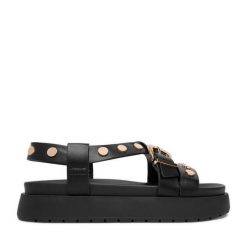 Sandały DeeZee. Czarne sandały damskie DeeZee, bez wzorów, bez obcasa, na płaskiej podeszwie, bez zapięcia. Za 149.99 zł.