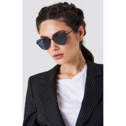 Le Specs Okulary przeciwsłoneczne Echo - Black. Czarne okulary przeciwsłoneczne damskie Le Specs. Za 283.95 zł.