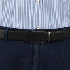 Pasek męski skórzany 3,5 cm klamra automatyczna Beltimore czarny 02-600 : Kolory - czarny, Rozmiar pasków - r.120-135 cm. Czarne paski damskie bez wzorów, ze skóry, wizytowe. Za 64.99 zł.