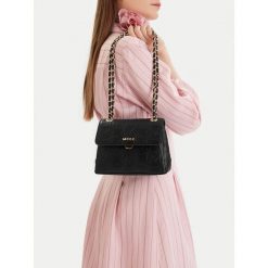 Torebka MEXX. Czarne torebki do ręki damskie Mexx, bez wzorów, bez dodatków. Za 179.99 zł.