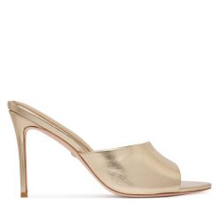 Klapki Marciano Guess. Żółte klapki damskie Marciano Guess, z aplikacjami, bez obcasa. Za 889.99 zł.