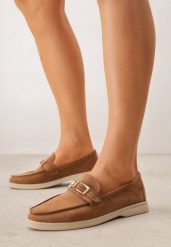 Jasnobrązowe Mokasyny Ozdobione Metaliczną Klamrą Murielori. Brązowe mokasyny damskie Renee, z jeansu, biznesowe. Za 119.99 zł.