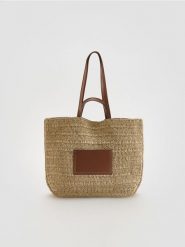 Pleciona torebka shopper - brązowy. Brązowe torebki shopper damskie Reserved, bez wzorów, bez dodatków. Za 149.99 zł.