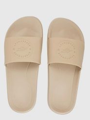 Klapki damskie 4F 4FRSS26FSLIF061. Brązowe klapki damskie 4f, bez wzorów, z gumy, wakacyjne, bez obcasa. Za 59.99 zł.
