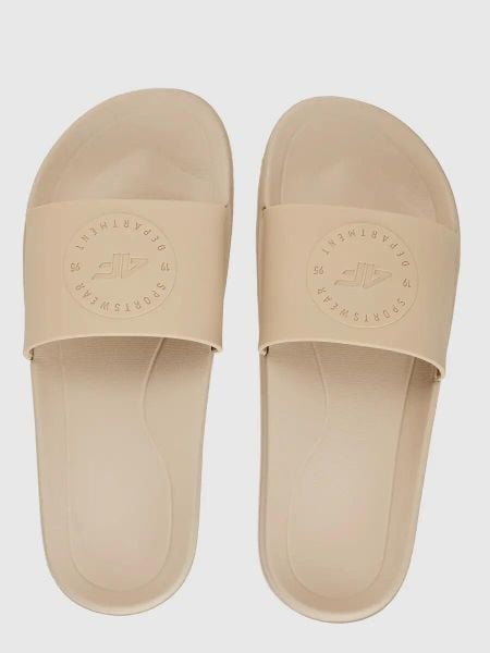 Klapki damskie 4F 4FRSS26FSLIF061. Brązowe klapki damskie 4f, bez wzorów, z gumy, wakacyjne, bez obcasa. Za 59.99 zł.