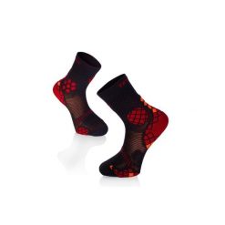 Skarpety kompresyjne do biegania Antracyt. Czarne skarpety damskie TRY TO FLY, bez wzorów. W wyprzedaży za 67.34 zł.