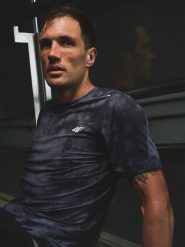4F Koszulka treningowa regular szybkoschnąca męska - czarna M. Czarne t-shirty męskie 4f, m, bez wzorów, z materiału, klasyczne, bez kołnierzyka. Za 139.99 zł.