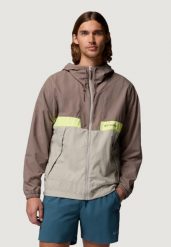 Kurtka Mężczyzna COLUMBIA Spire Valley™ Hooded Windbreaker. Szare kurtki męskie Columbia, m, bez wzorów, z nylonu, outdoorowe. Za 364.05 zł.