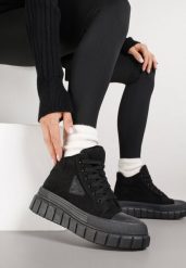 Czarne Botki Vices w Stylu Traperów z Grubą Tłoczoną Podeszwą z Ozdobą Alurriva. Czarne botki damskie Born2be, z jeansu, bez obcasa, na płaskiej podeszwie, bez zapięcia. Za 99.99 zł.