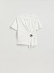 T-shirt z ozdobnym detalem - złamana biel. T-shirty damskie Reserved, l, bez wzorów, z bawełny, bez kołnierzyka. Za 79.99 zł.