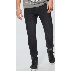 Jeansy Loose Cropped - Czarny. Jeansy męskie marki Cropp. Za 139.99 zł.