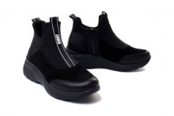 RIEKER REMONTE D6670-03 black, botki damskie. Czarne botki damskie Rieker Remonte, na zimę, bez obcasa, na koturnie, bez zapięcia. Za 359.90 zł.