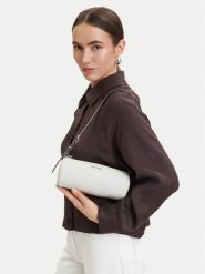 MICHAEL Michael Kors Torebka 32S6SZYC1L Biały. Białe torebki do ręki damskie MICHAEL Michael Kors, bez wzorów, ze skóry, bez dodatków. Za 529.99 zł.