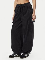 Adidas Spodnie materiałowe Corduroy 3S Cargo KQ6429 Czarny Relaxed Fit. Czarne spodnie materiałowe damskie Adidas, s, bez wzorów, z bawełny. Za 399.99 zł.