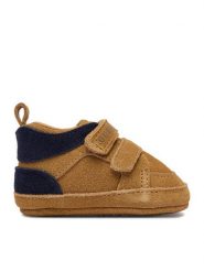 Guess Niechodki CEO-CM251231-1 Brązowy jasny. Brązowe trampki i tenisówki chłopięce Guess, z aplikacjami, ze skóry, bez zapięcia. Za 99.99 zł.