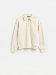 Bluza z kołnierzykiem polo - beżowy. Brązowe bluzy męskie Reserved, l, bez wzorów, z bawełny, bez kaptura. Za 139.99 zł.