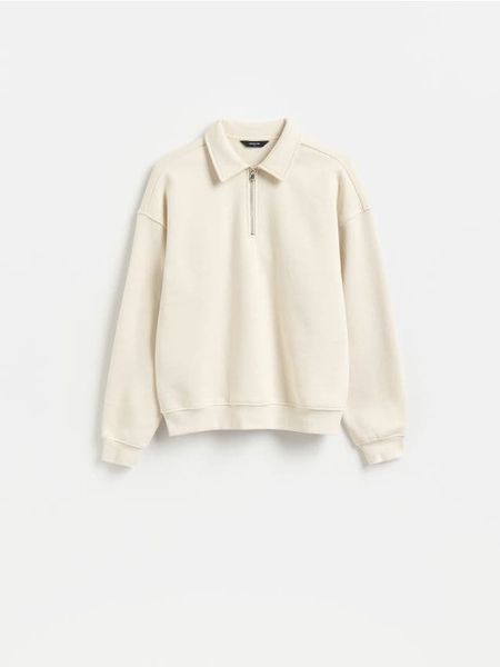 Bluza z kołnierzykiem polo - beżowy. Brązowe bluzy męskie Reserved, l, bez wzorów, z bawełny, bez kaptura. Za 139.99 zł.