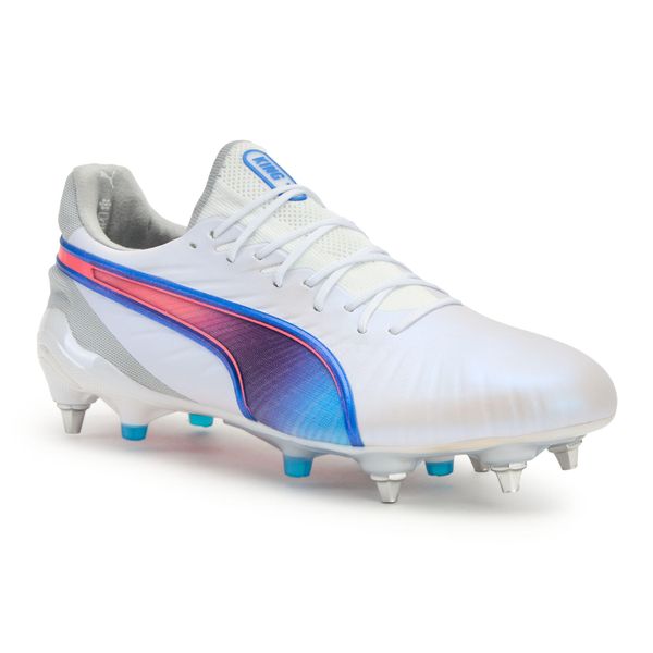 Buty piłkarskie męskie PUMA King Ultimate MxSG. Białe buty sportowe męskie Puma, bez zapięcia, do piłki nożnej. Za 799.99 zł.