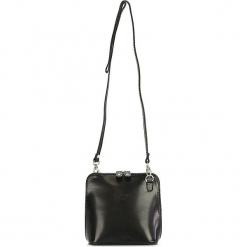 Skórzana torebka w kolorze czarnym - 19 x 14 x 6 cm. Czarne torby na ramię damskie Black Bags. W wyprzedaży za 195.95 zł.