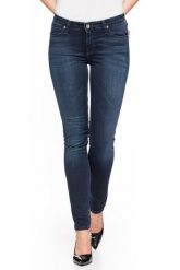 SPODNIE DAMSKIE LEE SCARLETT PITCH ROYAL L526WQSO. Niebieskie spodnie materiałowe damskie Lee, l, bez wzorów. W wyprzedaży za 74.99 zł.