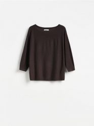 Gładki sweter z wiskozą - ciemnobrązowy. Brązowe swetry damskie Reserved, l, bez wzorów, z dzianiny, bez kołnierzyka, bez ramiączek, bez kaptura. Za 79.99 zł.