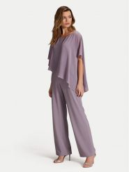 Swing Kombinezon 3AF00800 Fioletowy Regular Fit. Fioletowe sukienki damskie Swing, bez wzorów, z syntetyku, bez kołnierzyka, bez ramiączek. Za 409.99 zł.