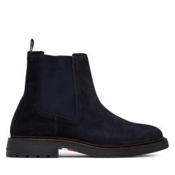 Sztyblety Tommy Hilfiger. Niebieskie botki męskie Tommy Hilfiger, bez wzorów, casualowe, bez zapięcia. Za 649.99 zł.