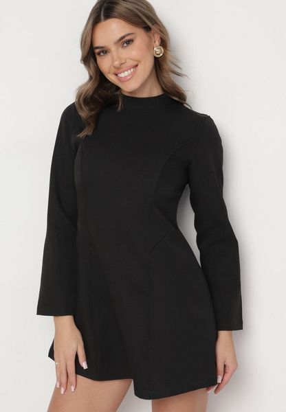 Czarna Taliowana Sukienka o Rozkloszowanym Dole Virvesa. Czarne sukienki damskie Born2be, na co dzień, l, bez wzorów, eleganckie, bez kołnierzyka, bez ramiączek, mini, dopasowane. Za 139.99 zł.