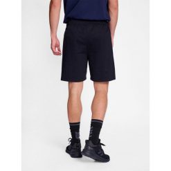 Spodenki hmlGO 2.0 SWEATSHORTS. Czarne krótkie spodenki sportowe męskie Hummel, s, bez wzorów, do piłki nożnej. Za 163.50 zł.