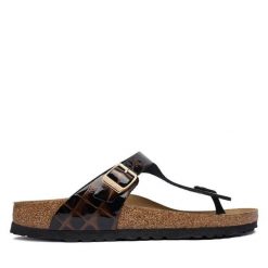 Japonki Birkenstock. Czarne klapki damskie Birkenstock, bez wzorów, bez obcasa. Za 674.99 zł.