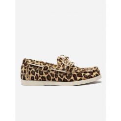 Buty żeglarskie damskie TBS Phenise. Brązowe obuwie sportowe damskie TBS, bez wzorów, żeglarskie. Za 699.00 zł.