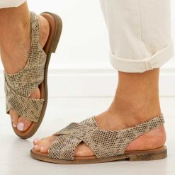 Wąż płaskie sandały damskie Potocki 12798. Brązowe sandały damskie POTOCKI, bez wzorów, ze skóry, bez obcasa, na płaskiej podeszwie, bez zapięcia. Za 169.00 zł.