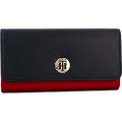 Duży Portfel Damski TOMMY HILFIGER - Dressy Nylon Flap Wa AW0AW05871 901. Czerwone portfele damskie Tommy Hilfiger, z materiału. Za 279.00 zł.