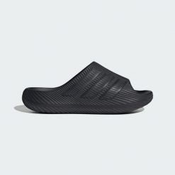 Klapki Purechill. Czarne klapki męskie Adidas, bez wzorów. Za 219.00 zł.