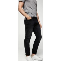 Mango Man - Jeansy Tim3. Jeansy męskie marki Mango Man. W wyprzedaży za 69.90 zł.