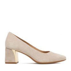 Czółenka Lasocki. Brązowe czółenka damskie Lasocki, bez wzorów, bez obcasa, bez zapięcia. Za 229.99 zł.