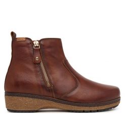 Botki Pikolinos. Brązowe botki damskie Pikolinos, bez obcasa, na słupku, bez zapięcia. Za 759.99 zł.