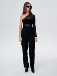 Undress Code Spodnie materiałowe Dolce 602 Czarny Relaxed Fit. Czarne spodnie materiałowe damskie Undress Code, s, bez wzorów, z materiału. Za 1,069.00 zł.