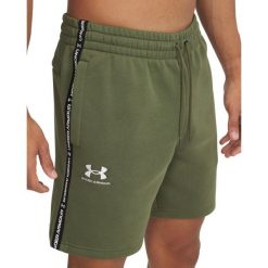 Szorty Under Armour Icon. Zielone buty sportowe męskie Under Armour, bez wzorów, na fitness i siłownię. Za 276.50 zł.
