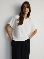 T-shirt kimono z modalem - biały. Białe t-shirty damskie Reserved, l, bez wzorów, z dzianiny, bez kołnierzyka. W wyprzedaży za 45.99 zł.