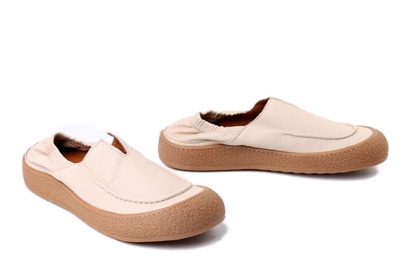 KOCH 161058 beige leather, półbuty damskie. Brązowe półbuty damskie KOCH, bez wzorów, ze skóry, bez obcasa, bez zapięcia. Za 271.92 zł.