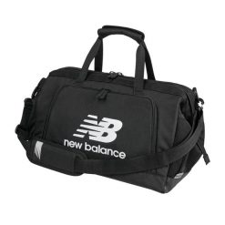 Torba New Balance BG93905GBKW – czarna. Czarne torby sportowe męskie New Balance, bez wzorów, z materiału. Za 229.99 zł.